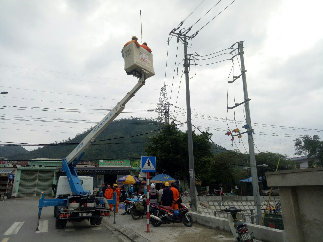Nghiệm thu đóng điện Trạm Biến áp 1250KVA tại KCN Hòa Khánh